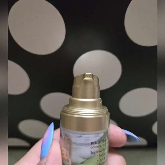 ✨️Stila Primer✨️ - Picture 4 of 4